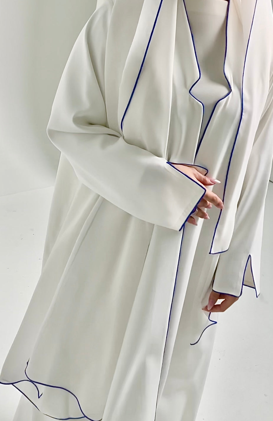 The Sakura | White