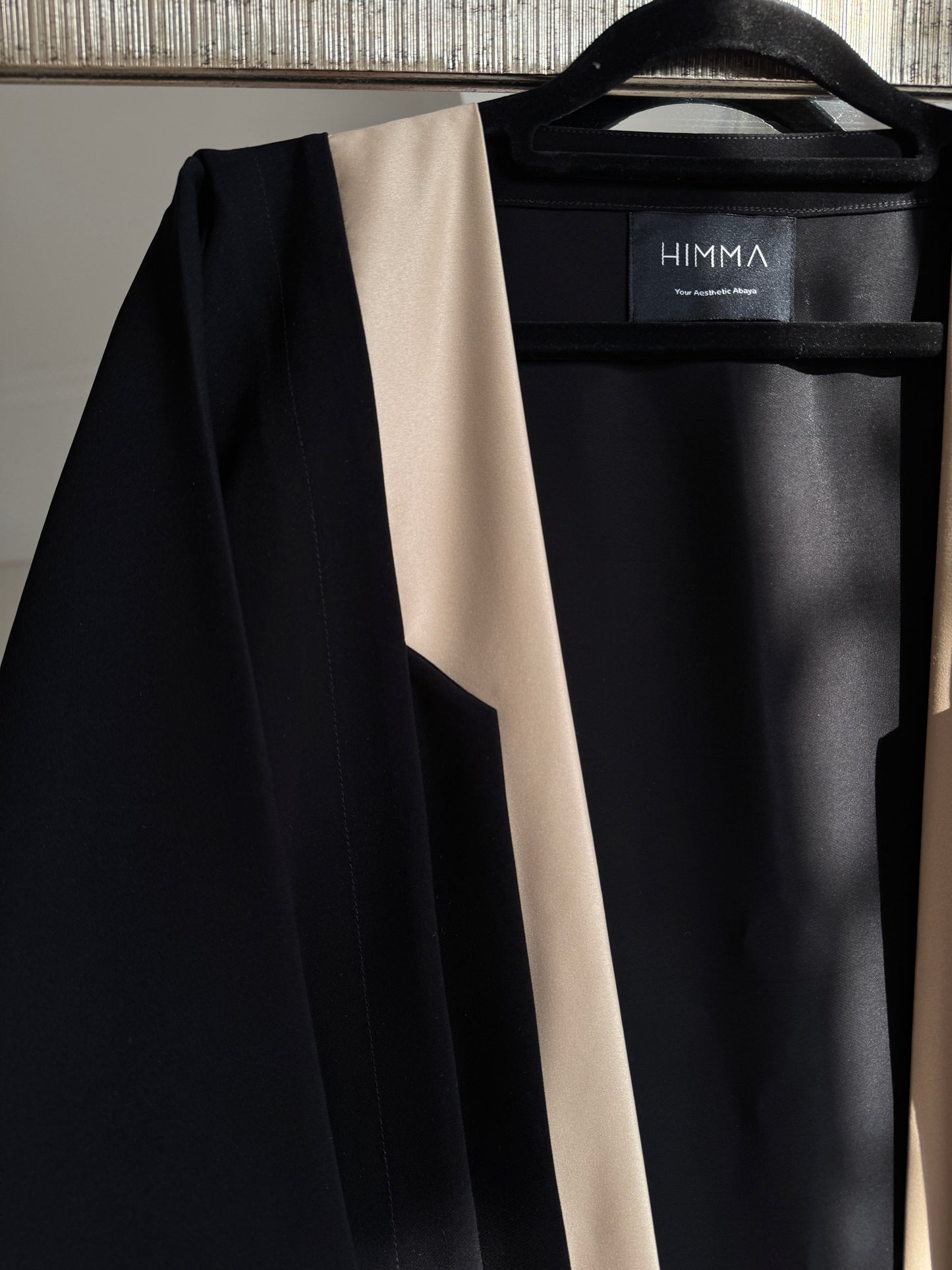 Ebony | Beige